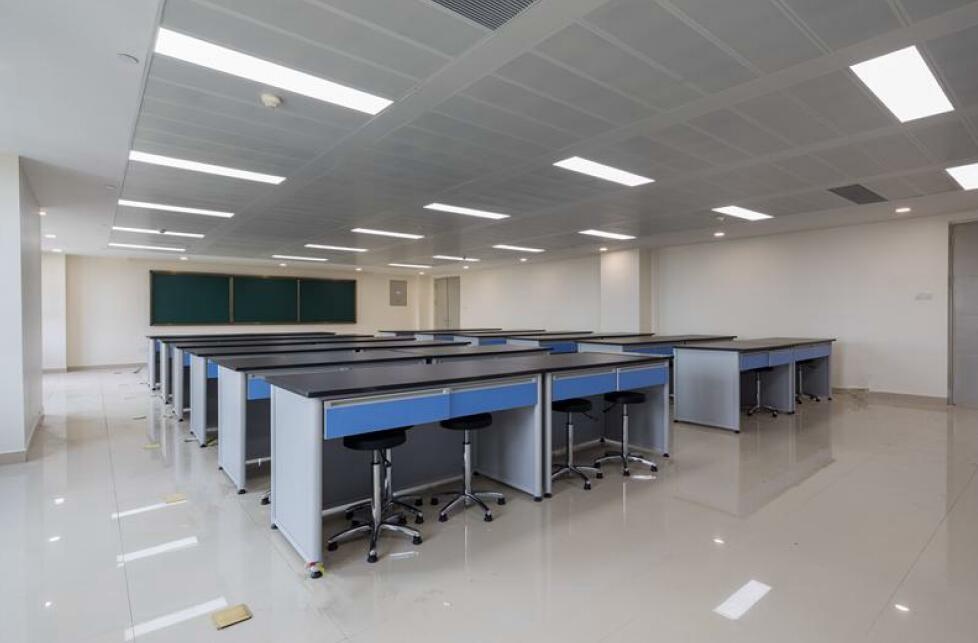 实验室-广西医科大学民族地区卓越医生综合教育训练中心大楼实验室装修与安装工程